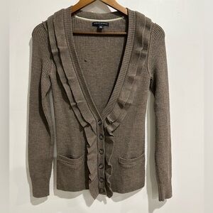 BANANA REPUBLIC Merino Wool Knit Ruffle Trim Vneck Cardigan Size M